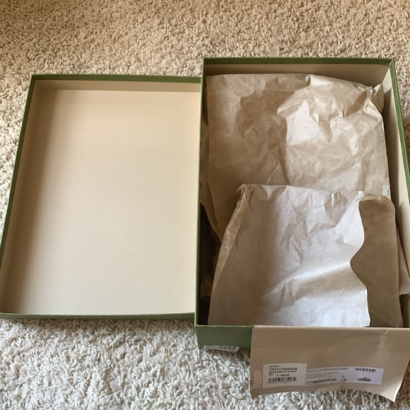 Large Gucci men’s sneakers box. 11 1/2”x16”. 6”Deep - Picture 6 of 6